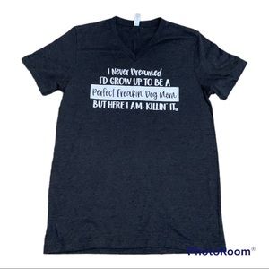 Bella Canvas Dog Mom V-neck short sleeve t-shirt size Medium